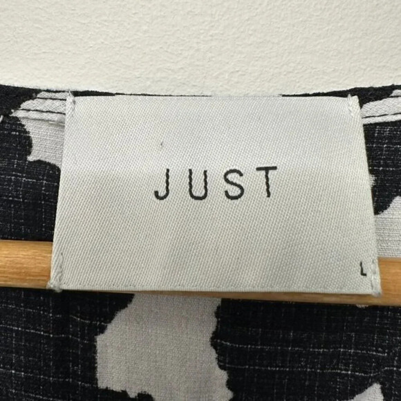 Just Female Amanda Tee Pattern Blouse Black White Women's Large - Picture 5 of 11